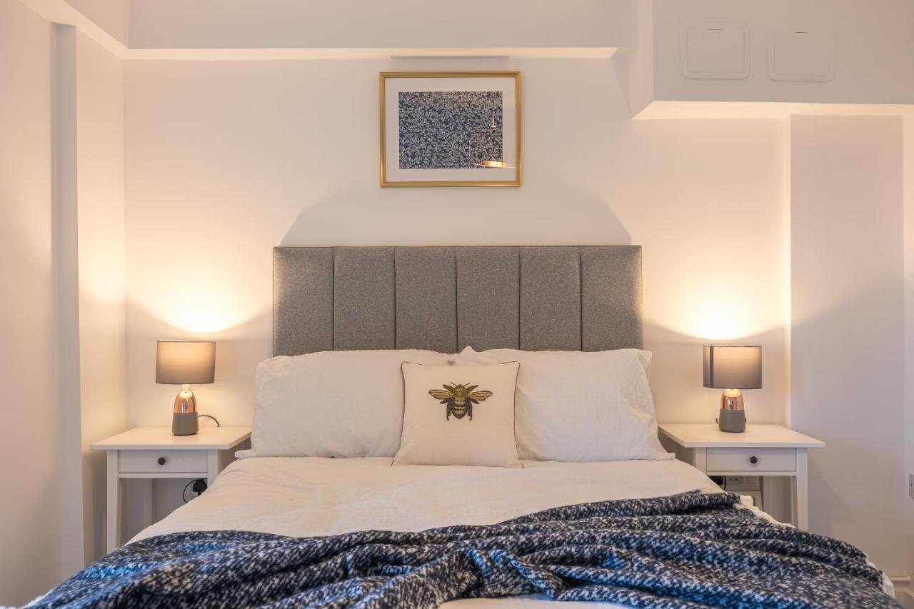 Nino Capital - Victoria Apartment ลอนดอน ภายนอก รูปภาพ